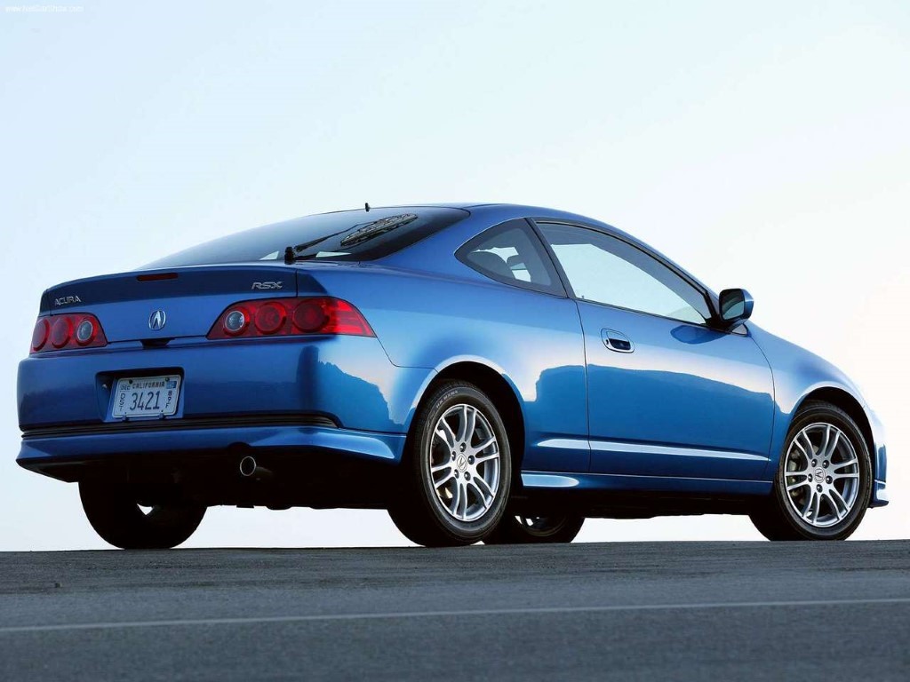 Acura RSX 2.0 i-VTEC (Automatic)